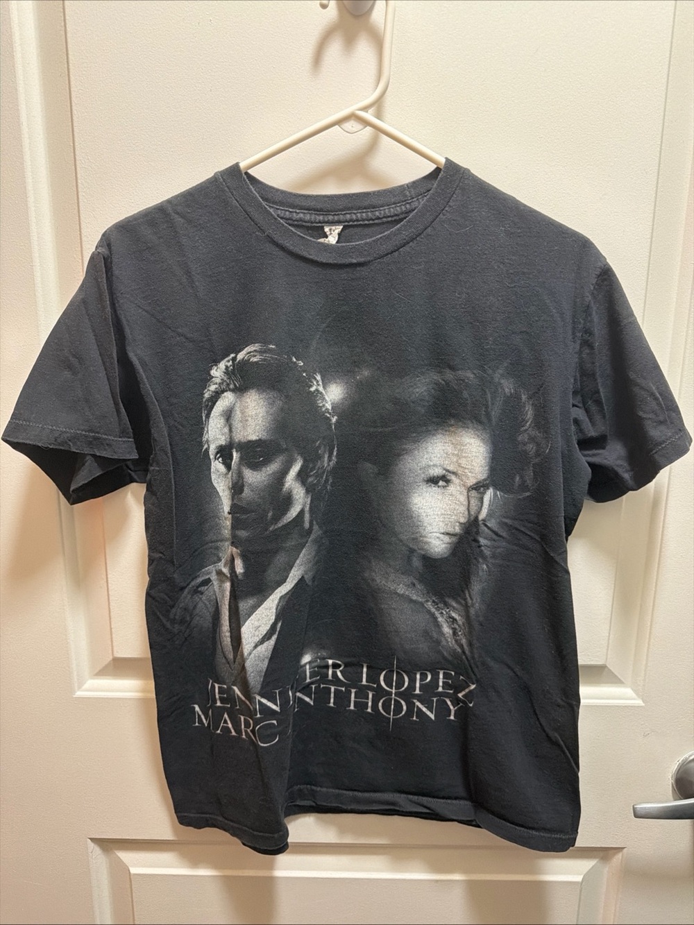 Marc Anthony x Jennifer Lopez Black Short-Sleeve Graphic Crewneck Tee